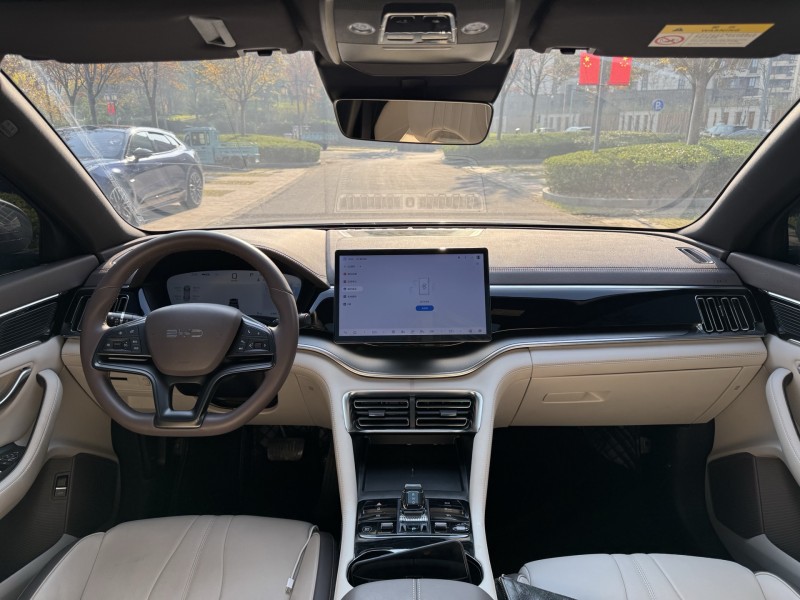 盐城25年比亚迪宋8