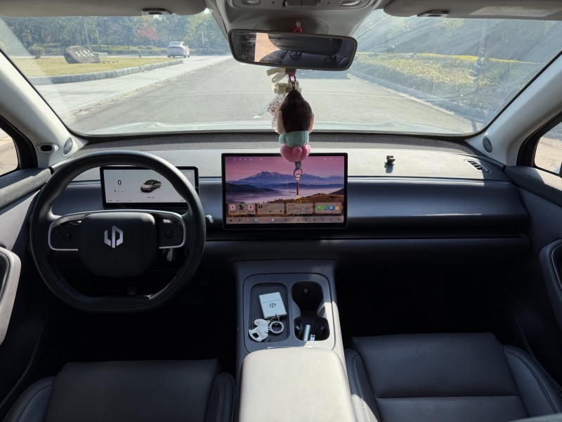 盐城24年零跑汽车C106