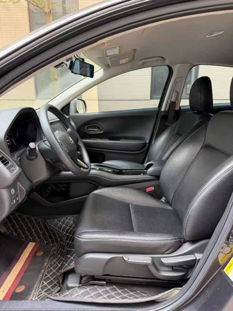 东莞21年本田缤智6