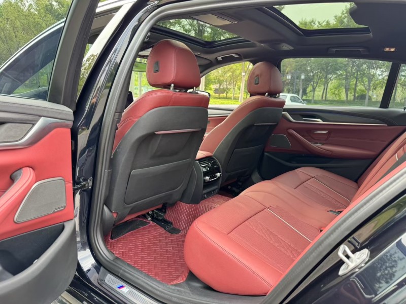 盐城23年宝马5系8