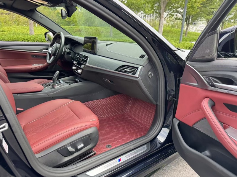 盐城23年宝马5系9