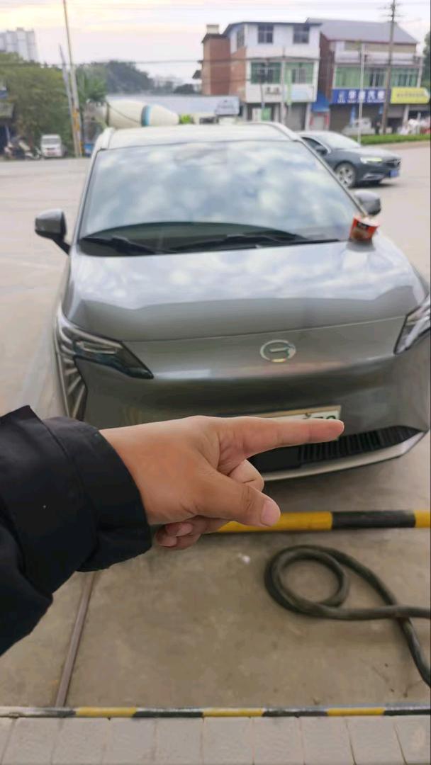 成都23年传祺埃安Y1