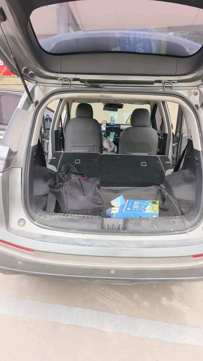 成都23年传祺埃安Y2