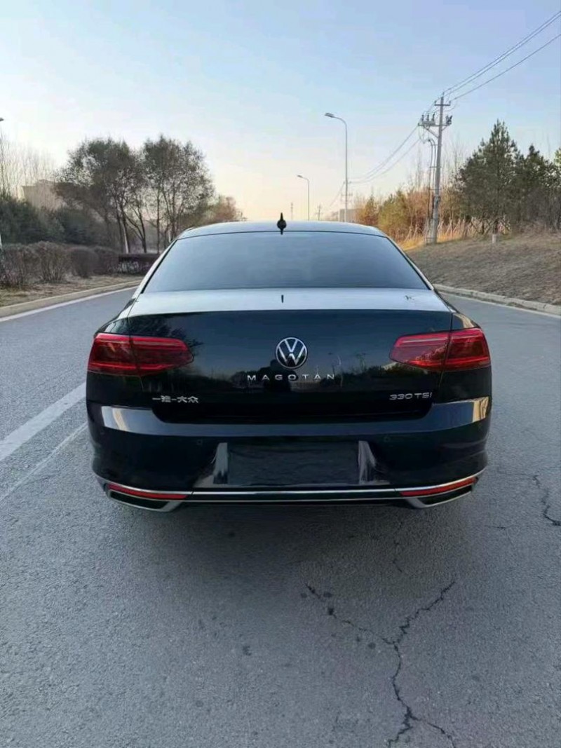 鸡西21年大众迈腾8