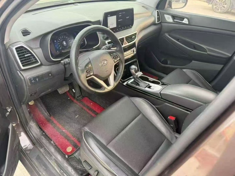 菏泽19年现代途胜4