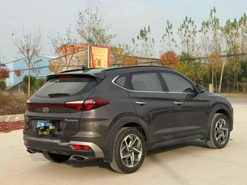 菏泽19年现代途胜8