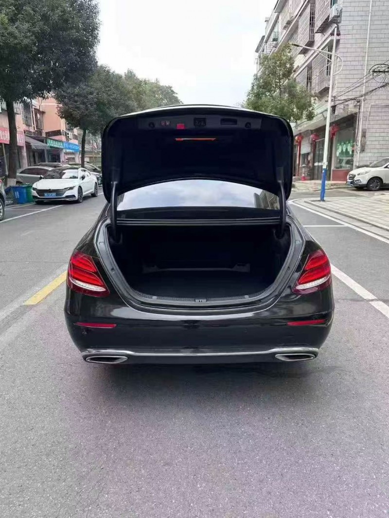 衡阳20年奔驰E8