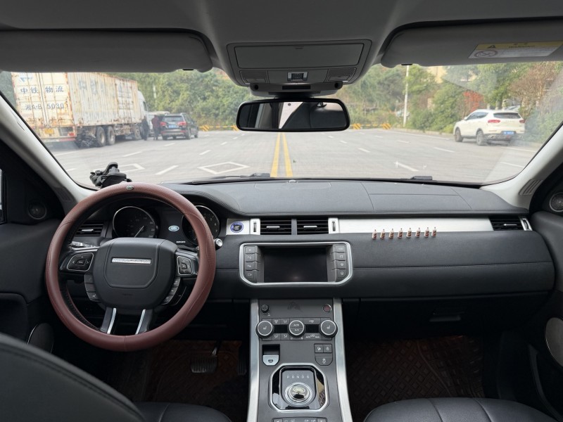 岳阳18年路虎极光3