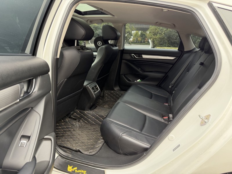 盐城19年本田雅阁4