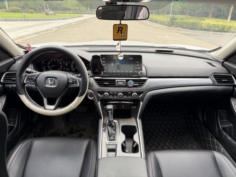 盐城19年本田雅阁6