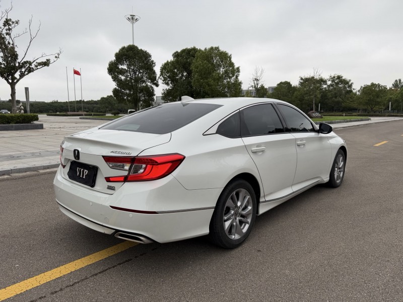 盐城19年本田雅阁7