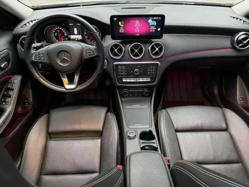 衡阳19年奔驰GLA4