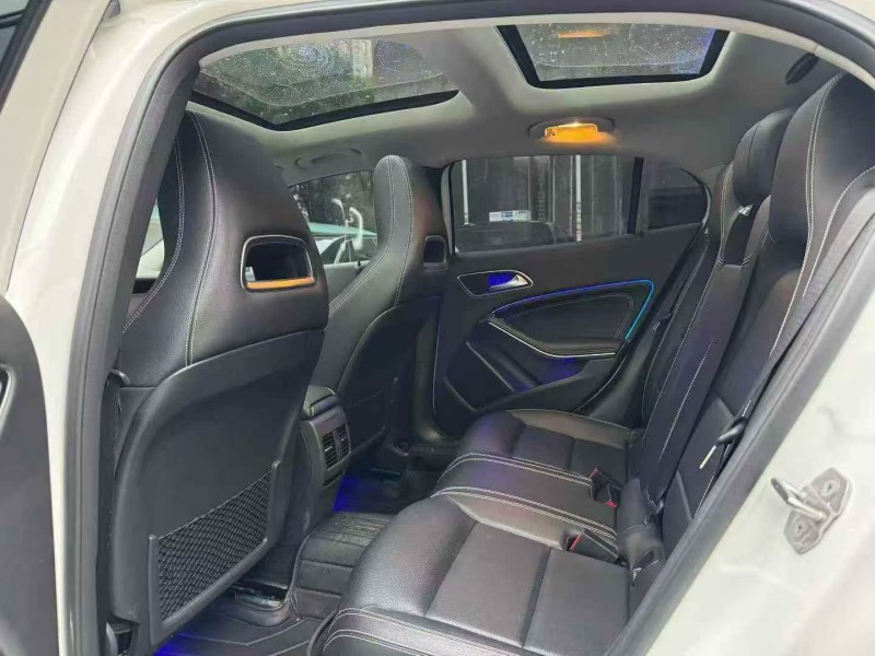 衡阳19年奔驰GLA6