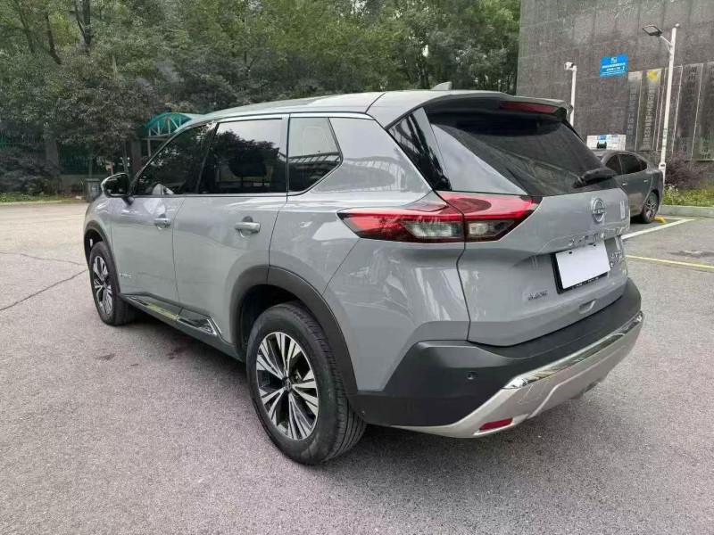 邵阳23年日产奇骏8