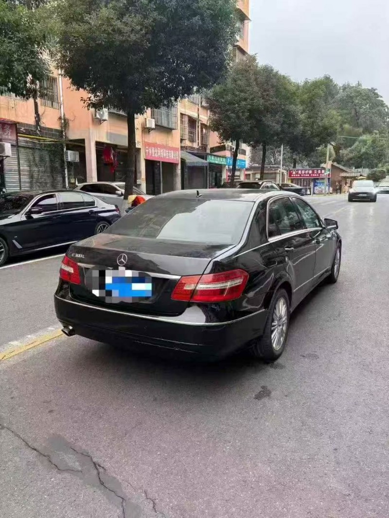 衡阳12年奔驰E8
