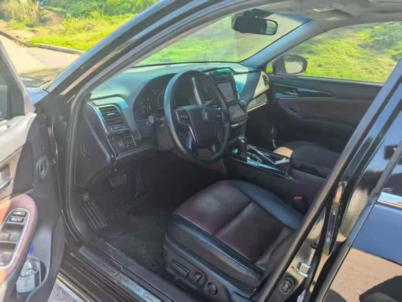 三明19年丰田皇冠4