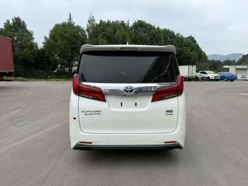 宁波21年丰田埃尔法8