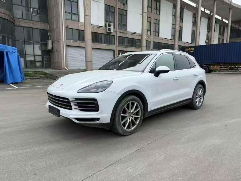 湖州19年保时捷卡宴2