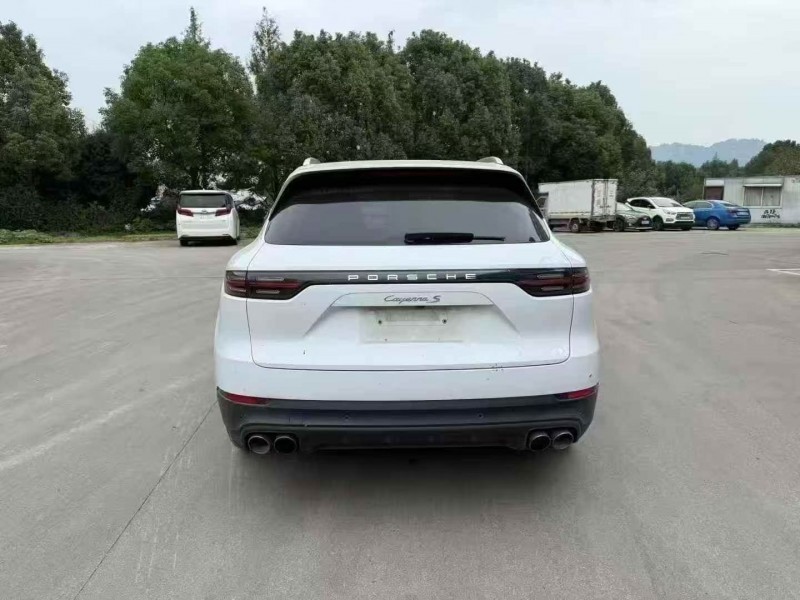 湖州19年保时捷卡宴9