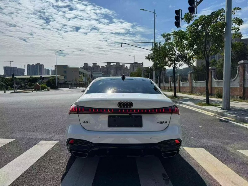 珠海25年奥迪A58