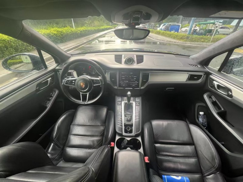 东莞16年保时捷Macan6