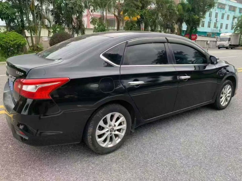 深圳19年日产轩逸8