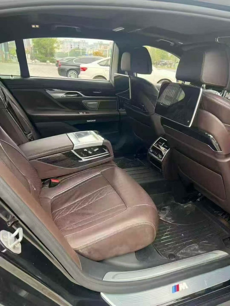 九江18年宝马7系3