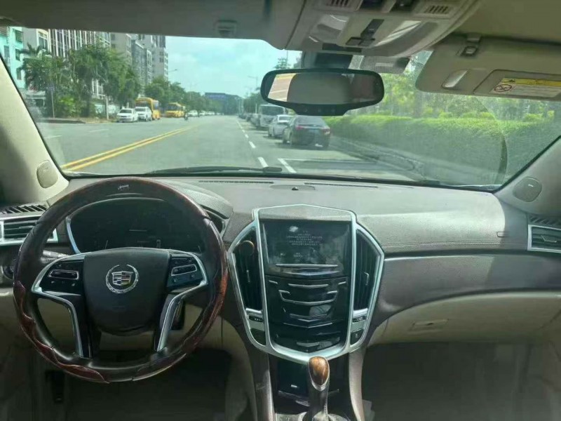 汕头16年凯迪拉克SRX4