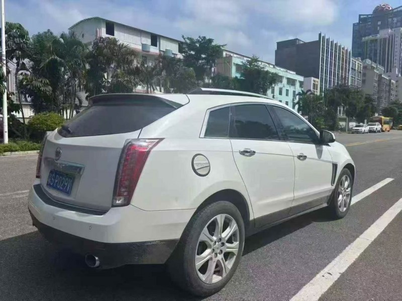 汕头16年凯迪拉克SRX7