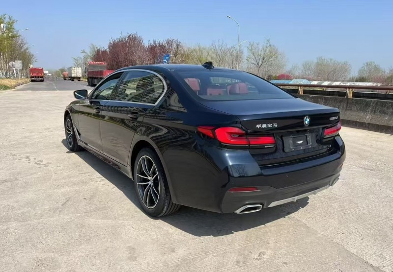 盐城23年宝马5系8