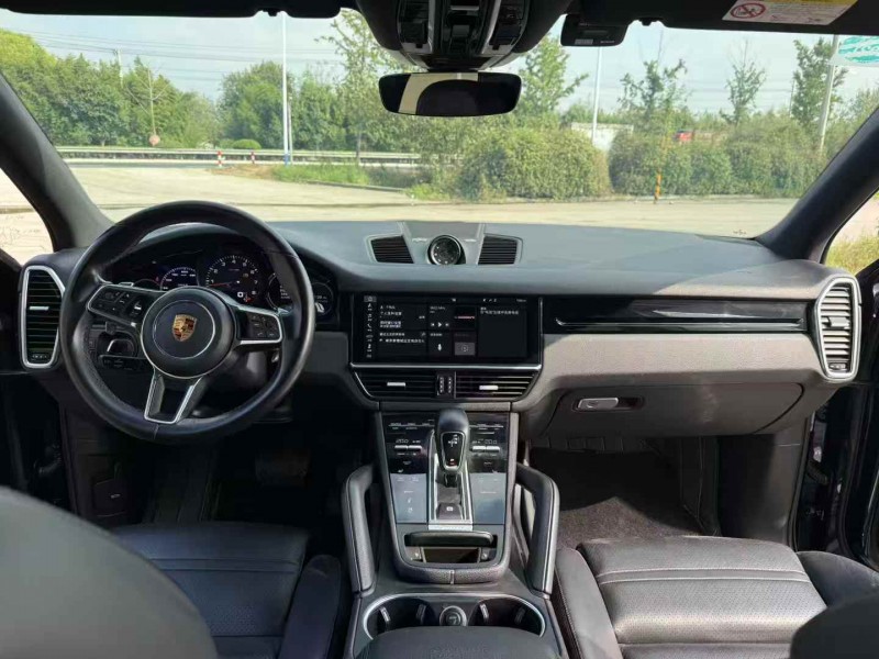 徐州19年保时捷卡宴5