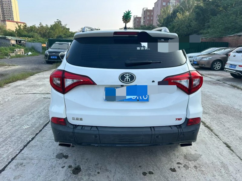 许昌18年比亚迪宋9