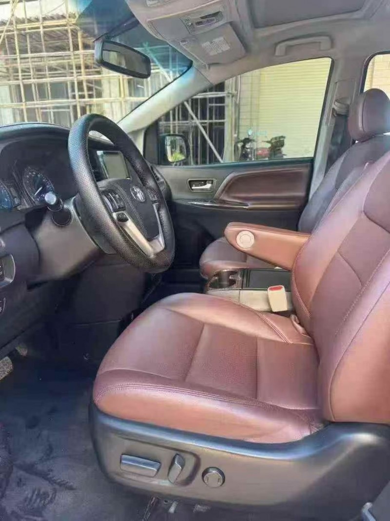 北海16年丰田塞纳7