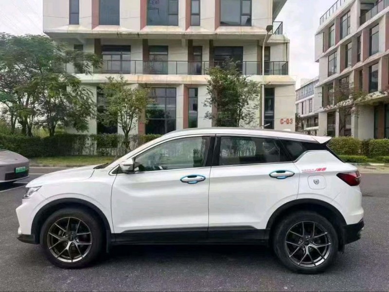 广州19年吉利缤越4