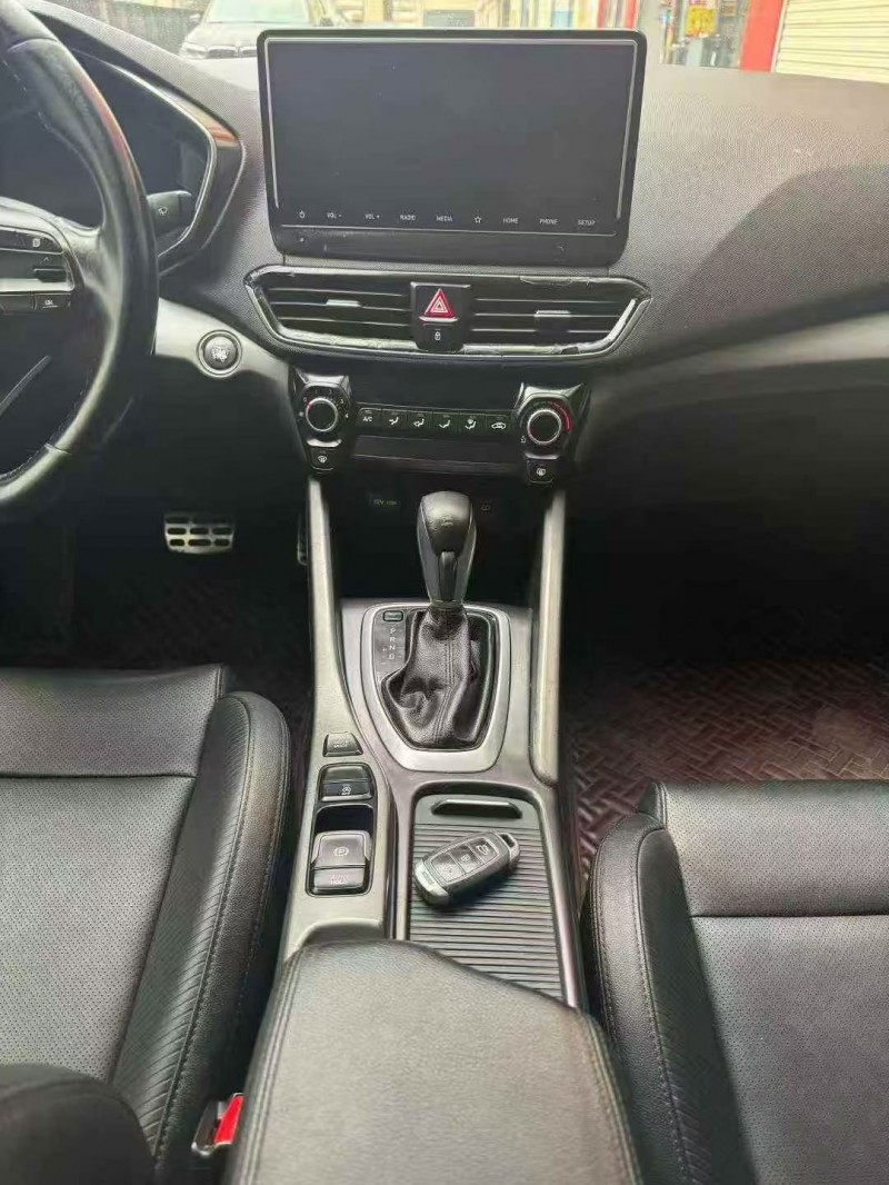 鄂州18年现代菲斯塔5