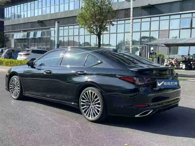 东莞19年雷克萨斯ES7