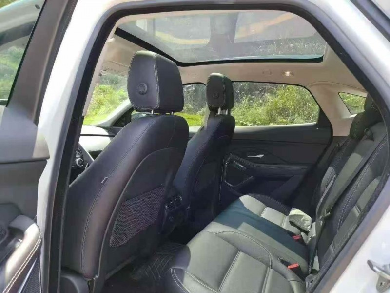 三明23年捷豹E-PACE4