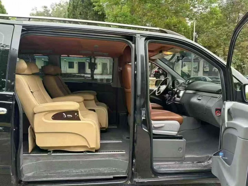 三明13年奔驰威霆5