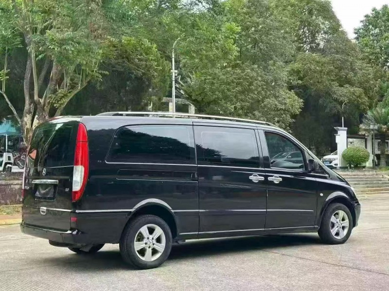 三明13年奔驰威霆7