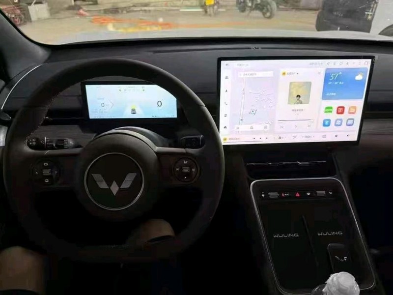 新乡25年五菱汽车星光6