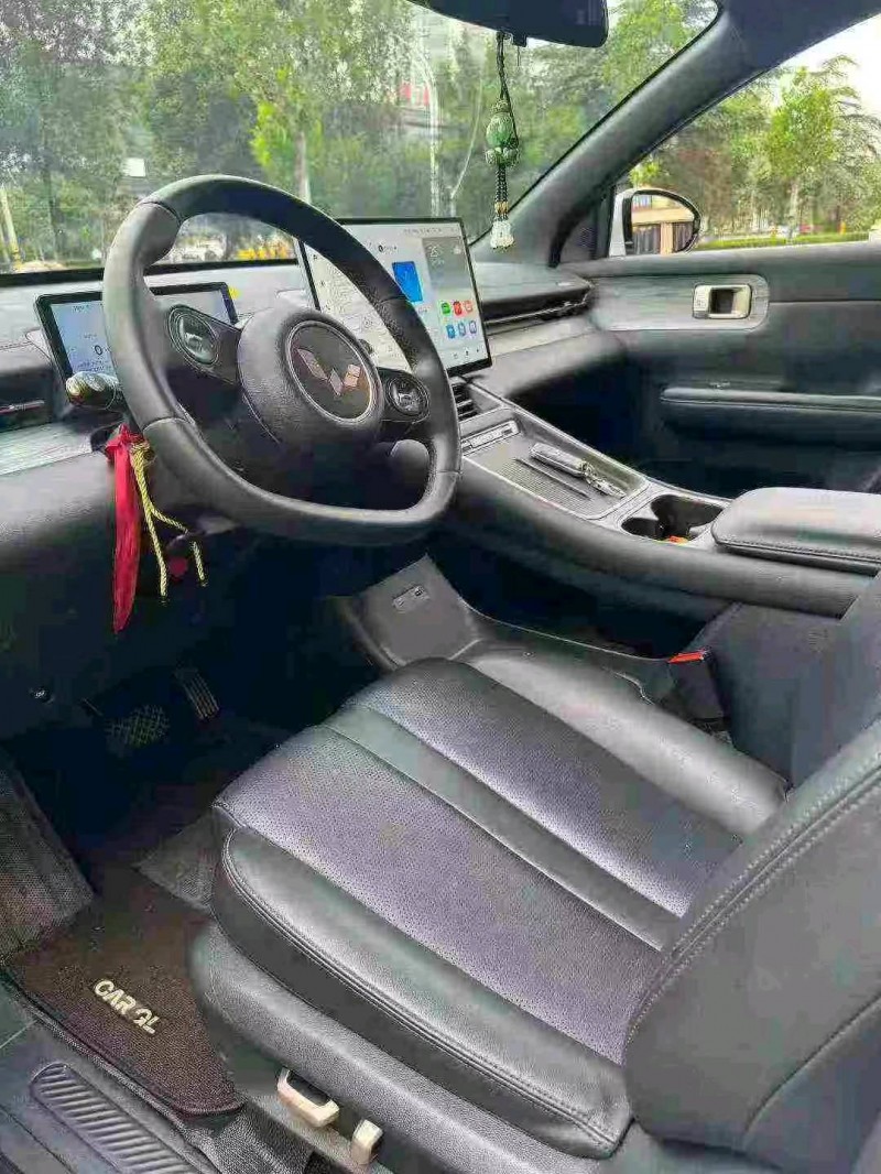 济宁24年五菱汽车星光8