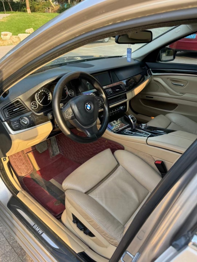 邢台12年宝马5系4