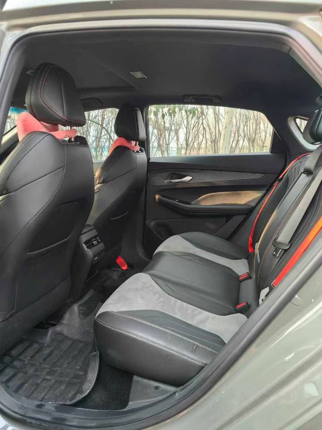 许昌22年吉利缤瑞9