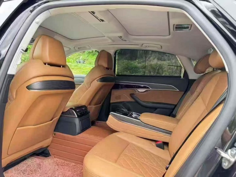 泉州21年奥迪A8L6