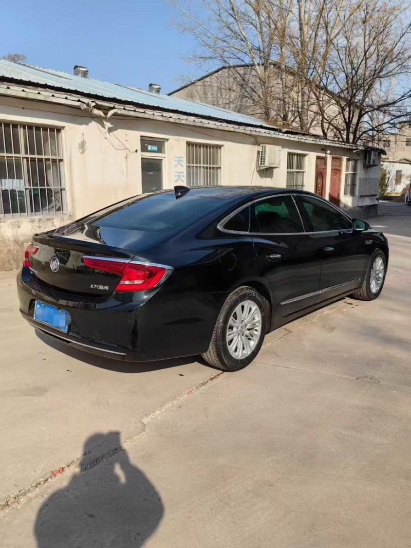 许昌18年别克君越8