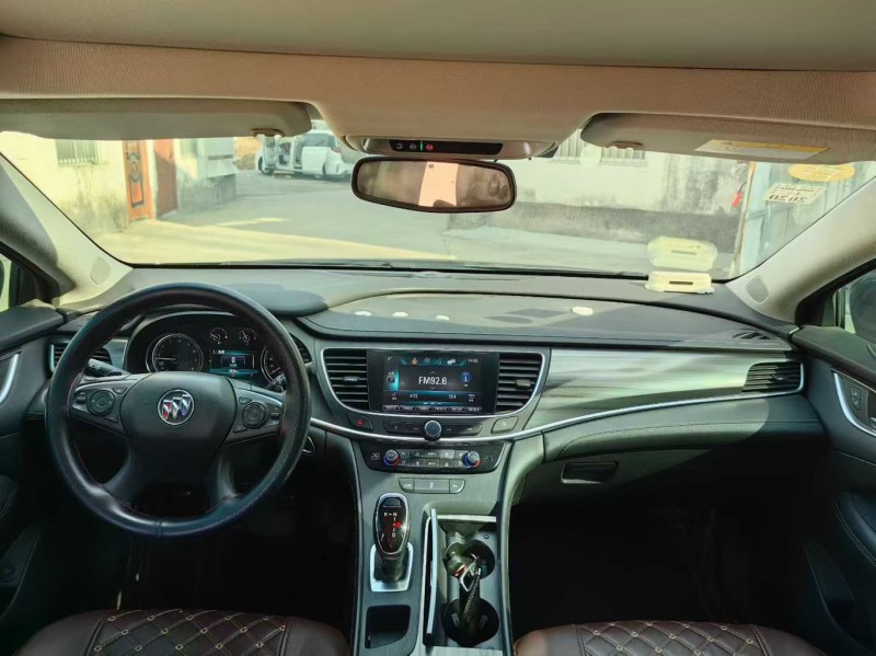 许昌18年别克君越9