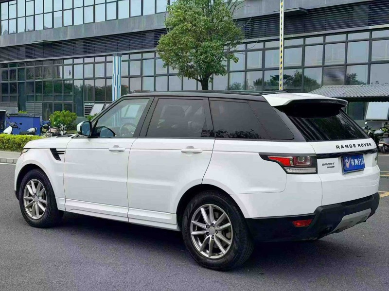 东莞14年路虎揽胜行政8