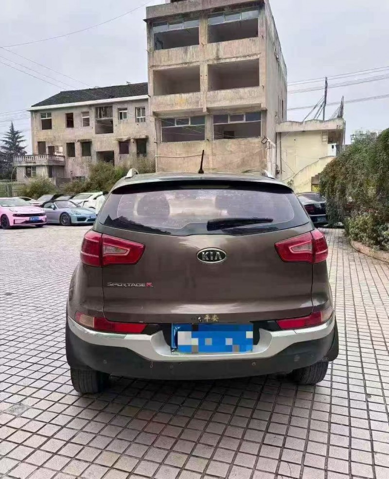 衡阳14年起亚智跑8