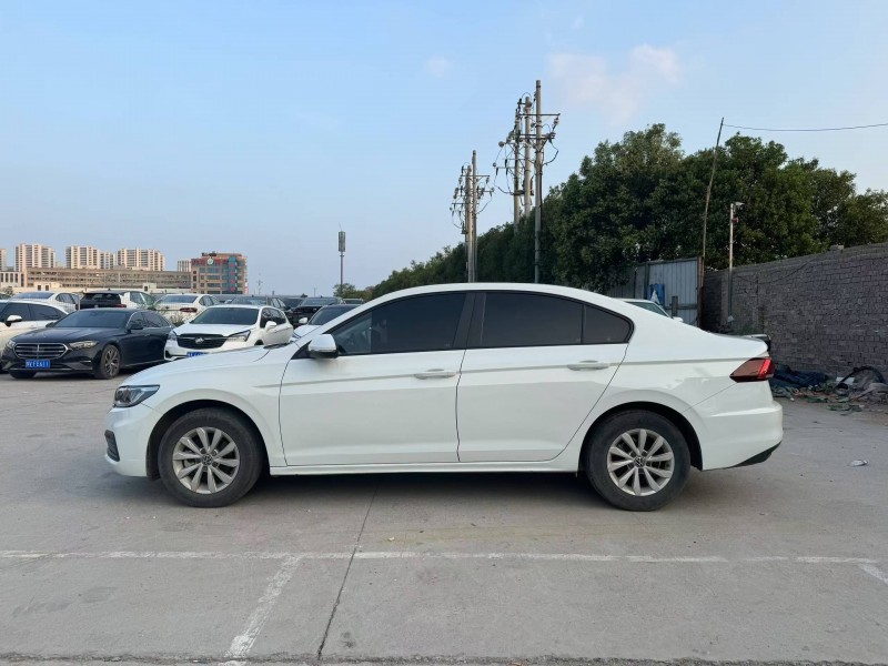 郑州21年大众宝来8