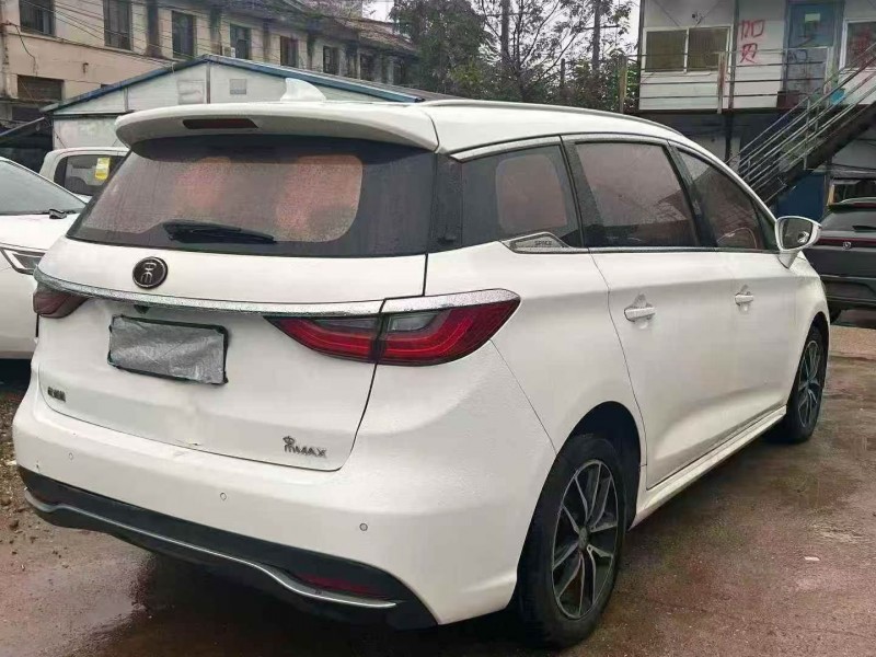 衡阳18年比亚迪宋MAX8